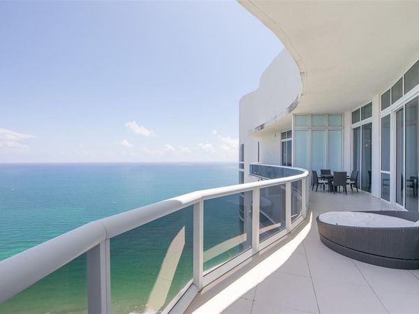 15901 Collins Ave, Unit Ph4303, Sunny Isles Beach, FL 33160