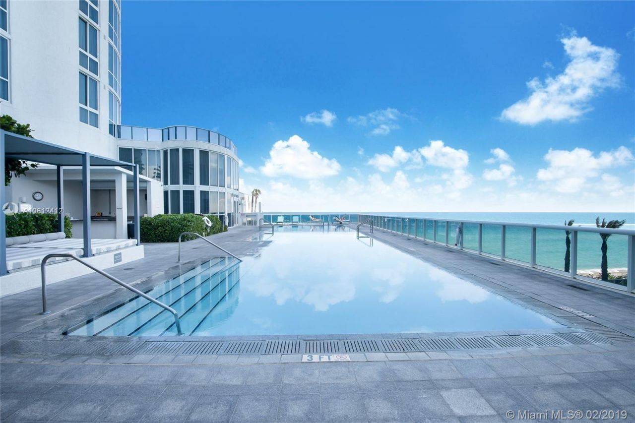 15901 Collins Avenue, Unit Ph4303, Sunny Isles Beach, FL 33160 Photo