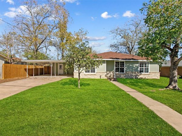 347 Monroe ST, Giddings, TX 78942