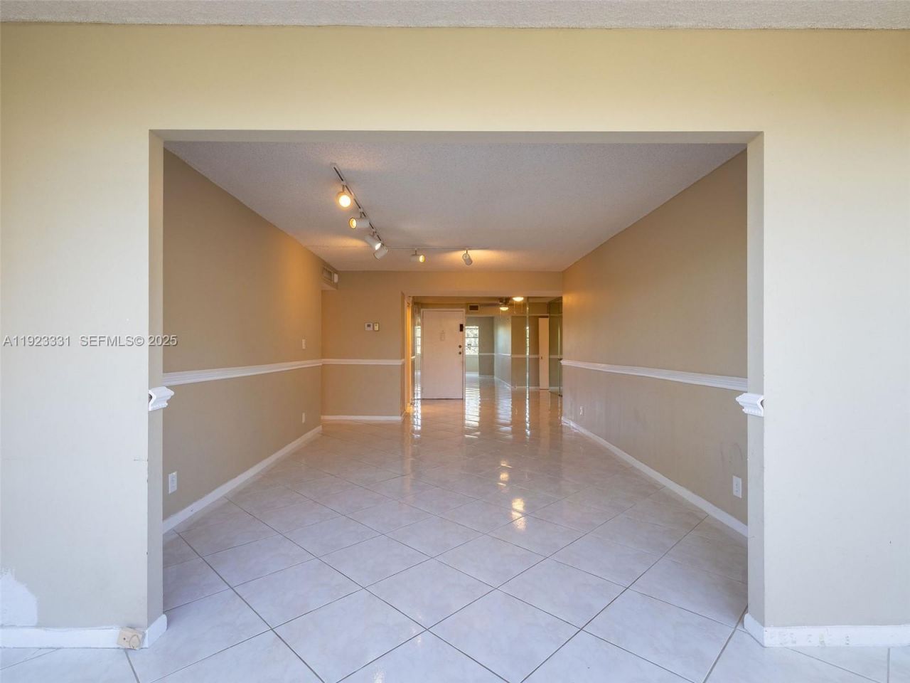 6600 Cypress Rd, Unit 406, Plantation, FL 33317 Photo