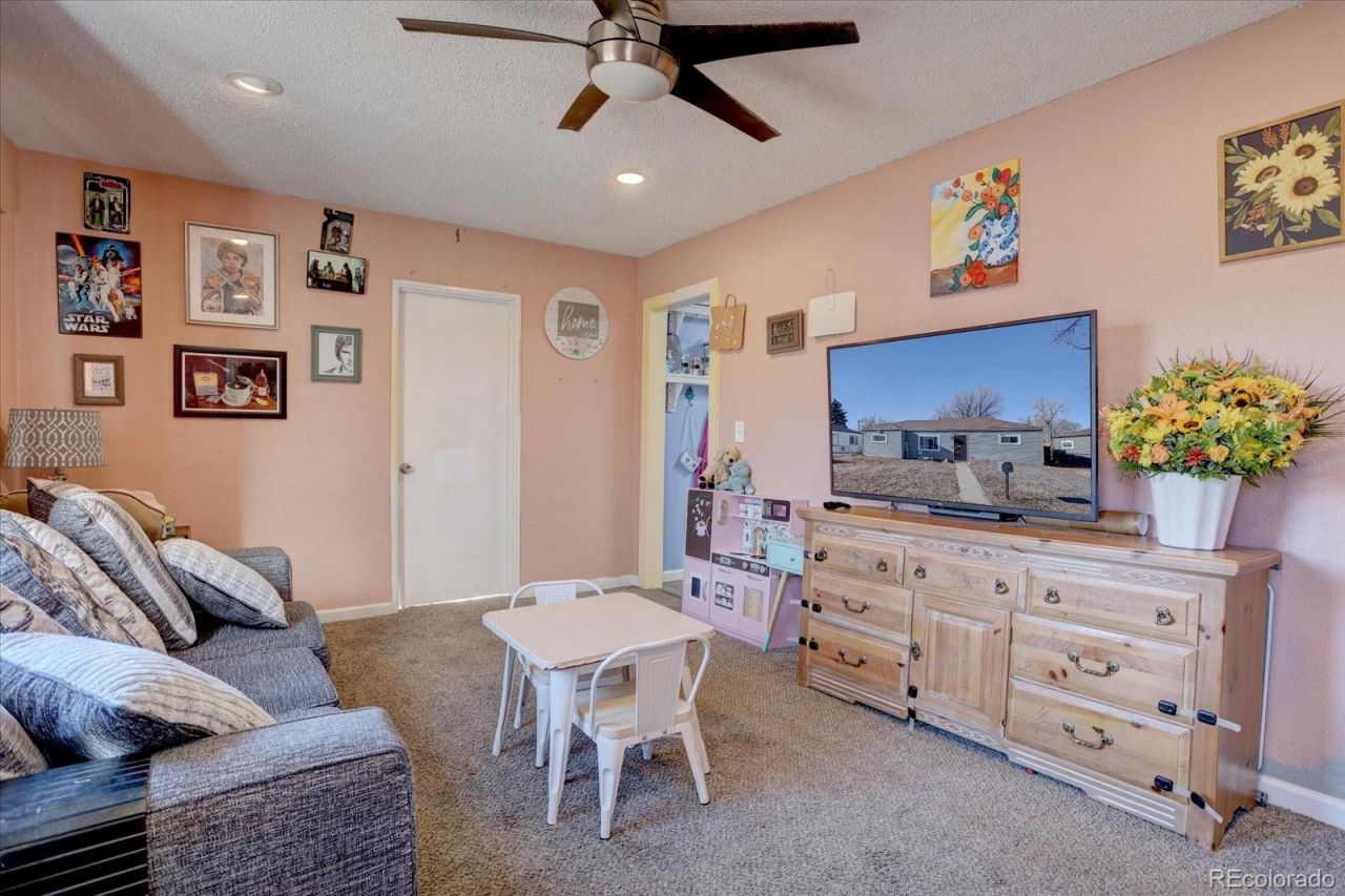 775 Victor Street, Aurora, CO 80011 Main Photo