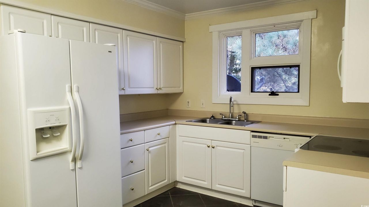 666 Mallard Lake Dr. Photo 5