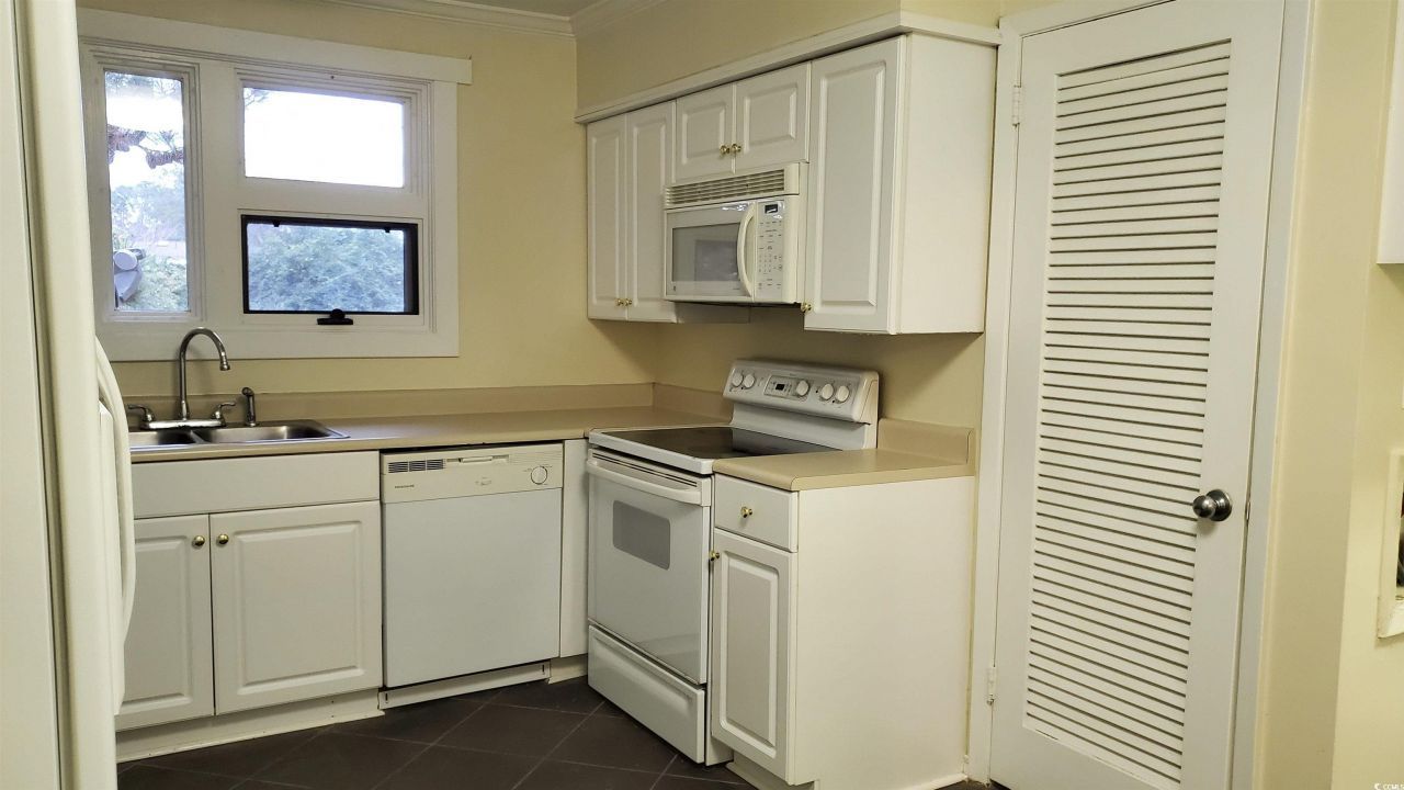 666 Mallard Lake Dr. Photo 6