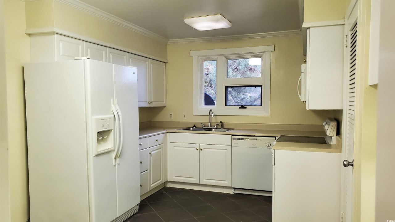 666 Mallard Lake Dr. Photo 7