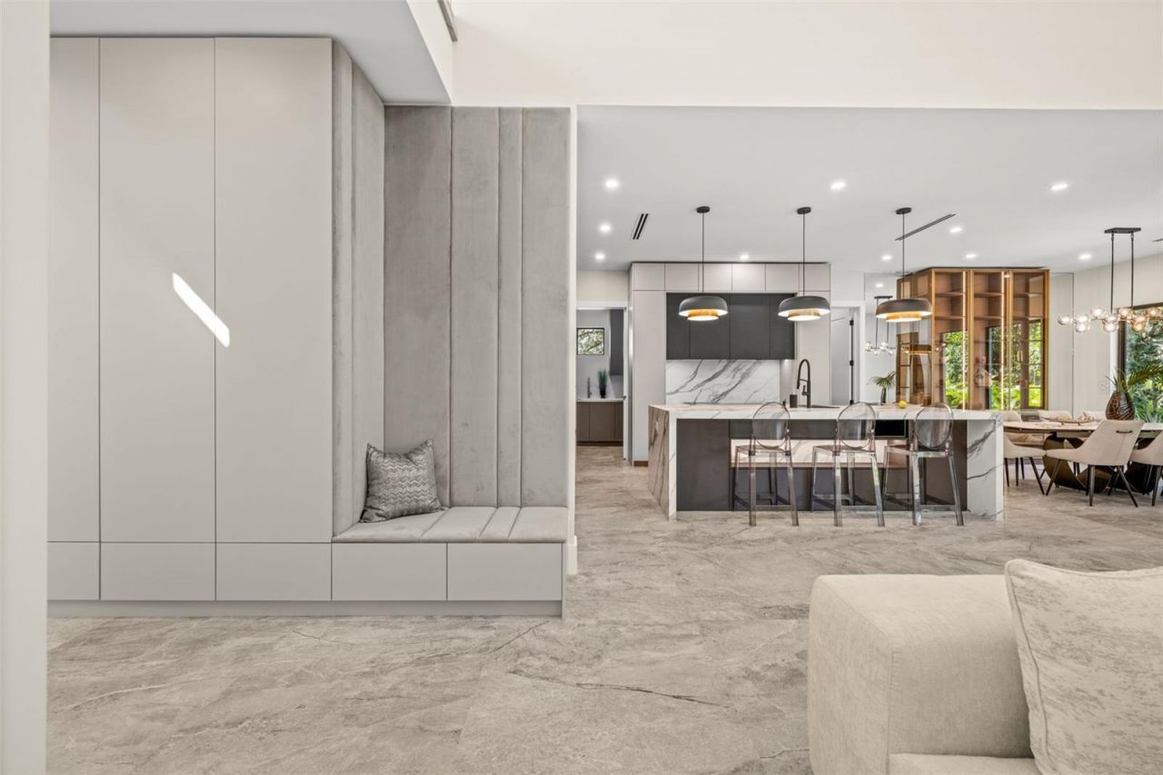 2413 Clematis Street, Sarasota, FL 34239 Photo