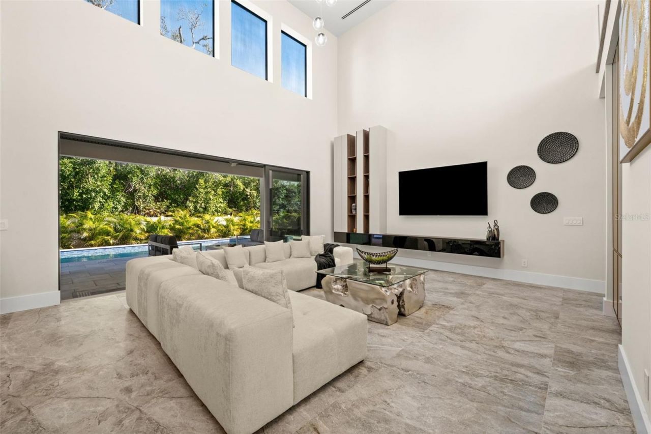 2413 Clematis Street, Sarasota, FL 34239 Photo