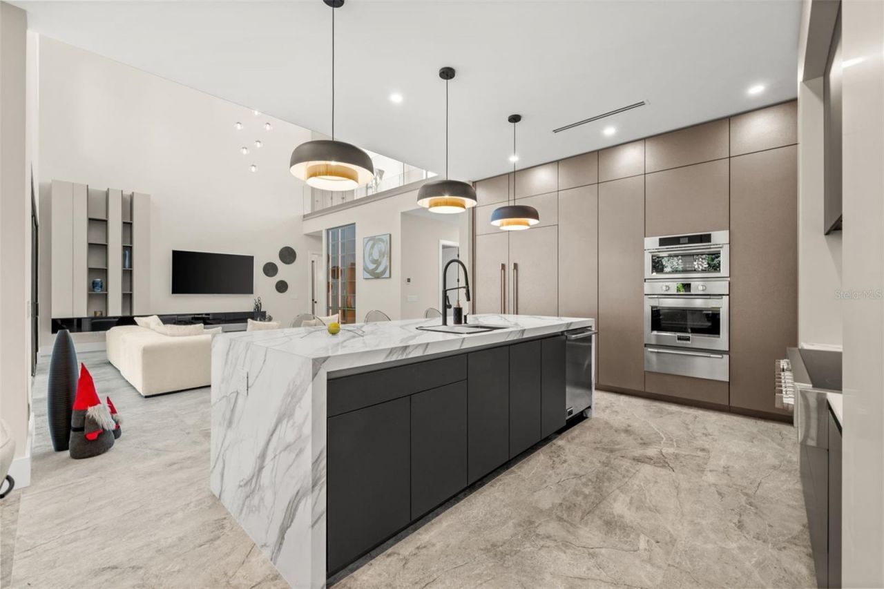 2413 Clematis Street, Sarasota, FL 34239 Photo