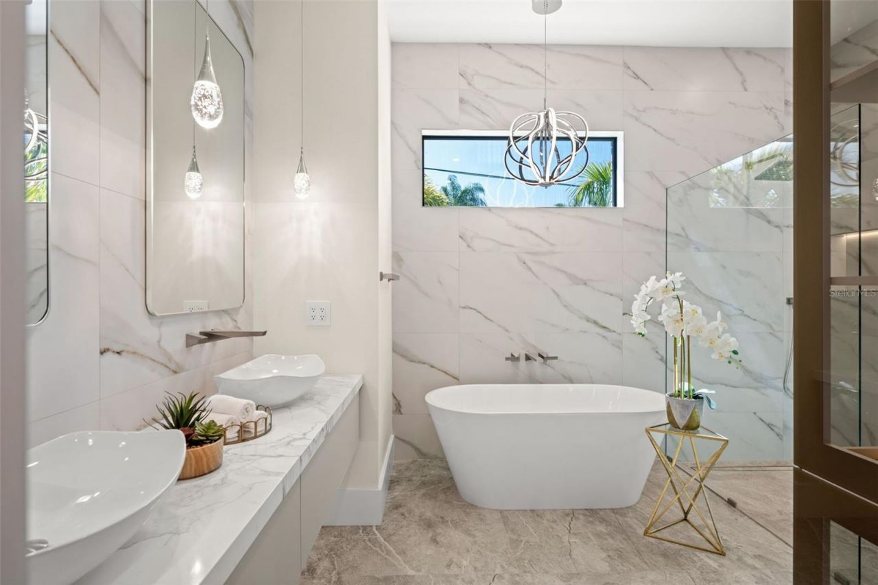 2413 Clematis Street, Sarasota, FL 34239 Photo