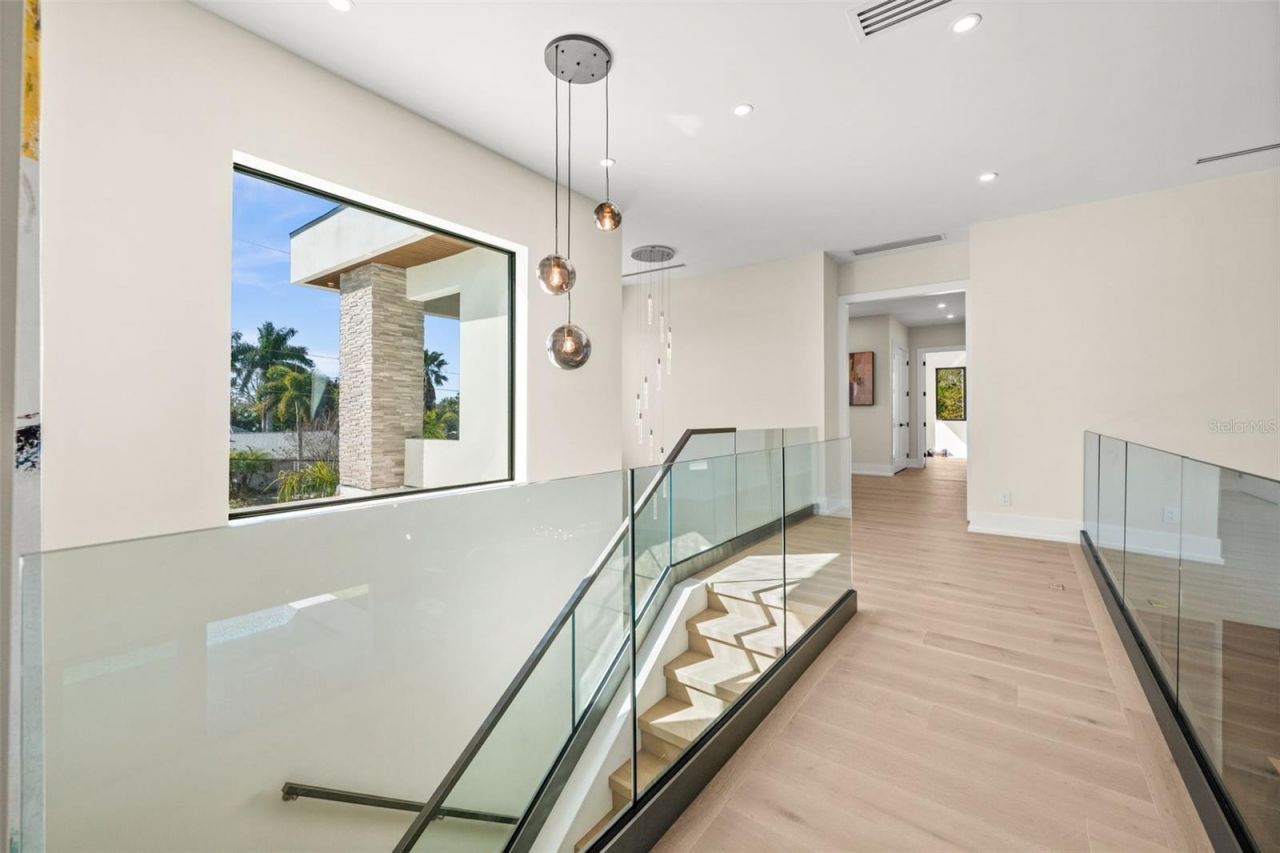 2413 Clematis Street, Sarasota, FL 34239 Photo