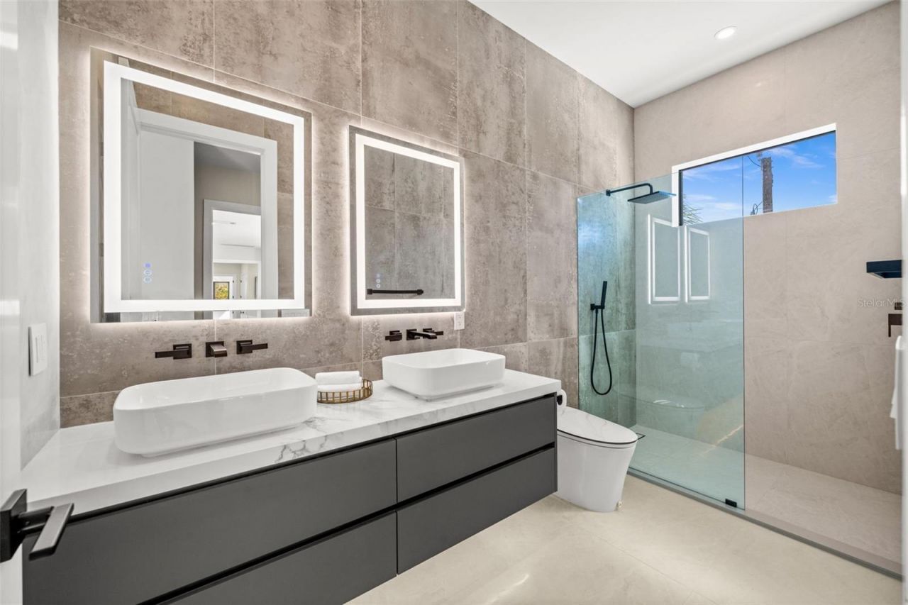 2413 Clematis Street, Sarasota, FL 34239 Photo