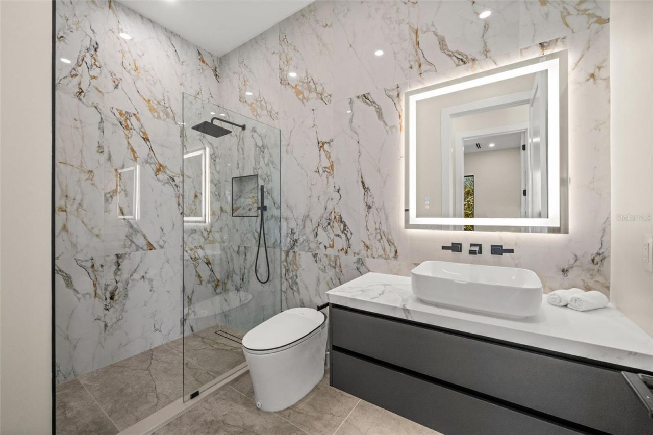 2413 Clematis Street, Sarasota, FL 34239 Photo