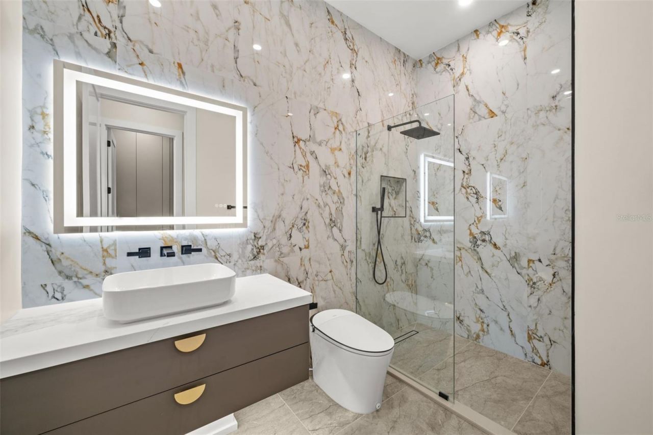 2413 Clematis Street, Sarasota, FL 34239 Photo