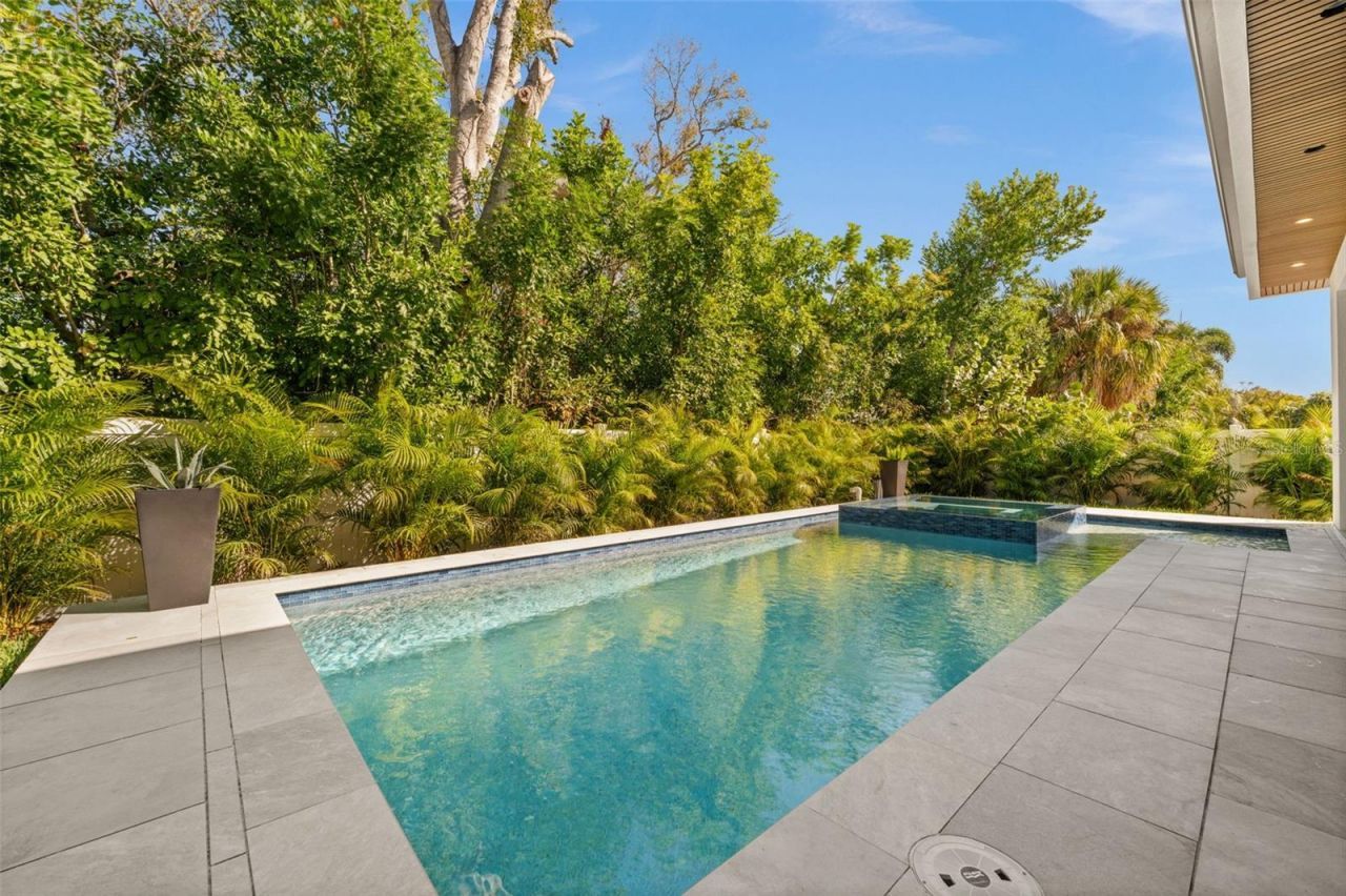 2413 Clematis Street, Sarasota, FL 34239 Photo