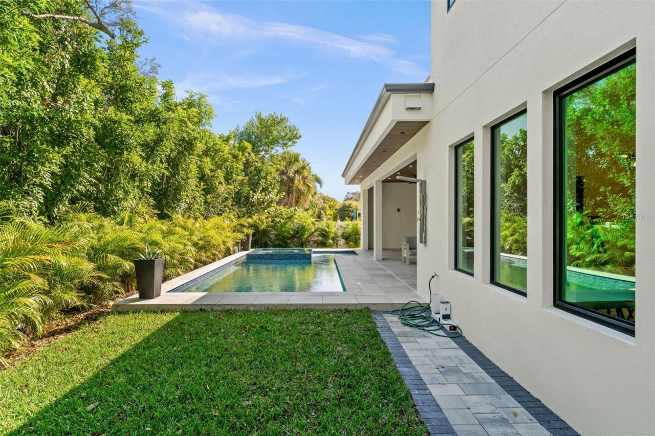 2413 Clematis Street, Sarasota, FL 34239 Photo