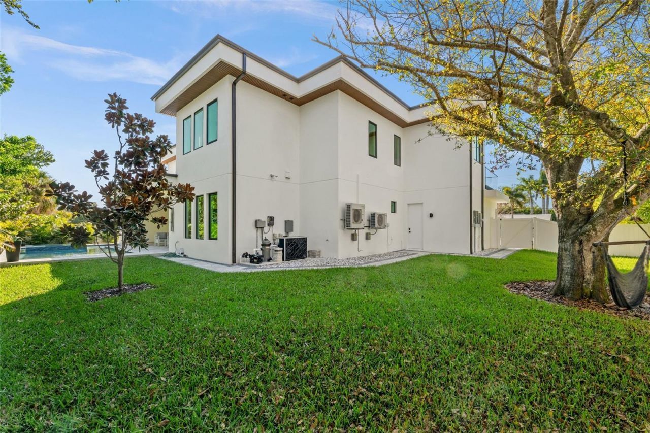 2413 Clematis Street, Sarasota, FL 34239 Photo