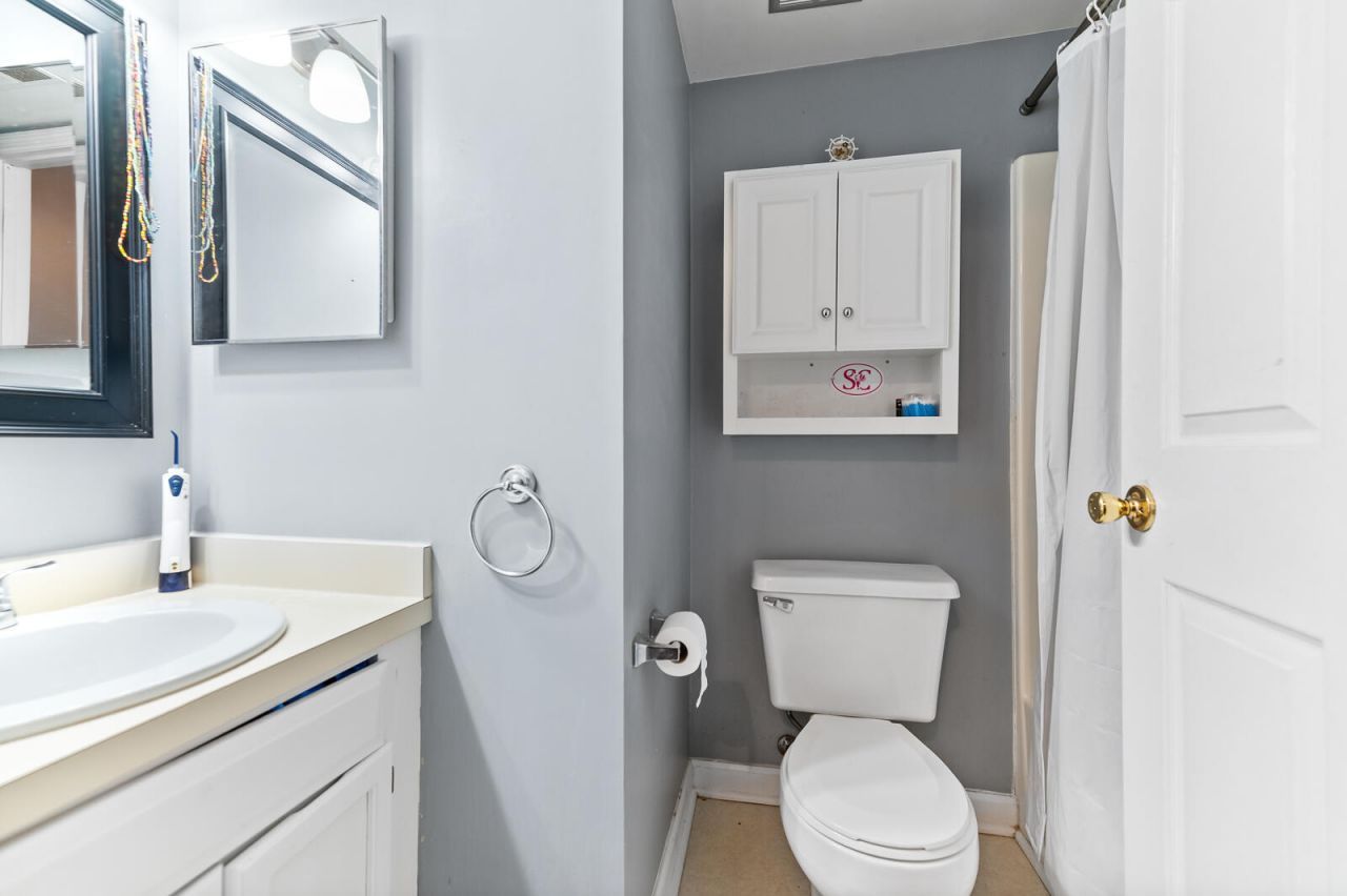 208 Reserve Way Photo 12