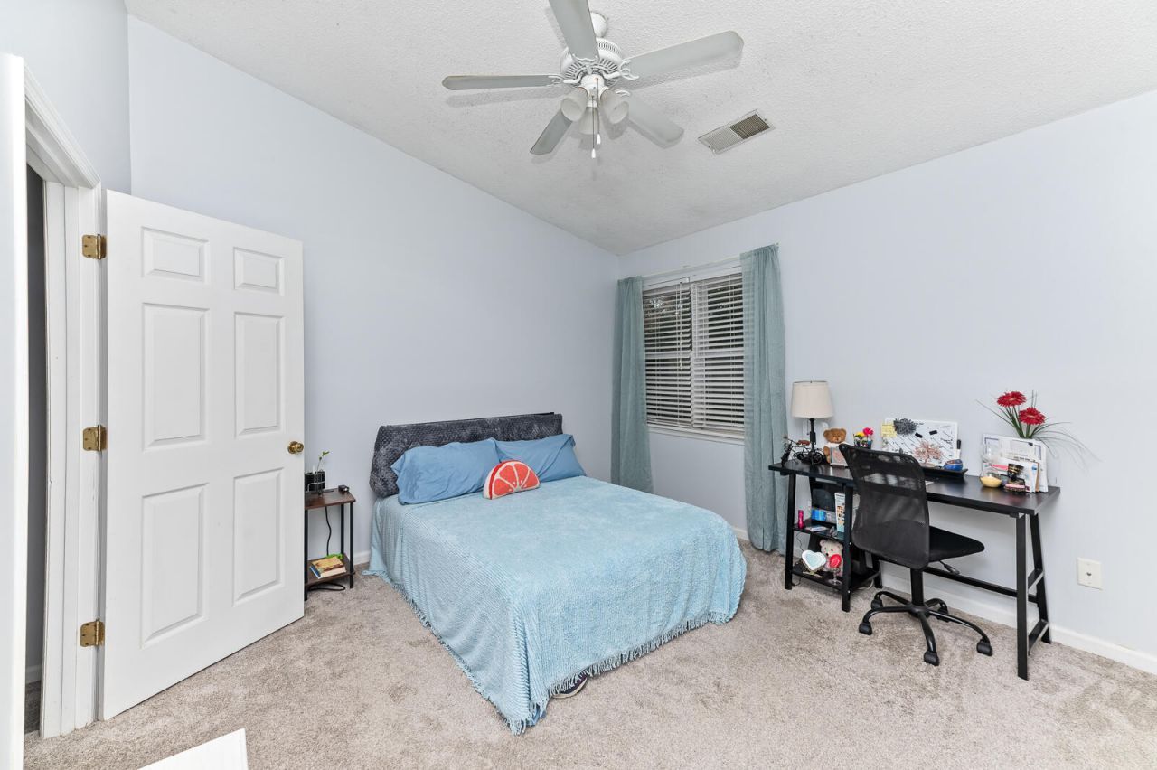 208 Reserve Way Photo 15