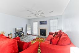 208 Reserve Way photo 4