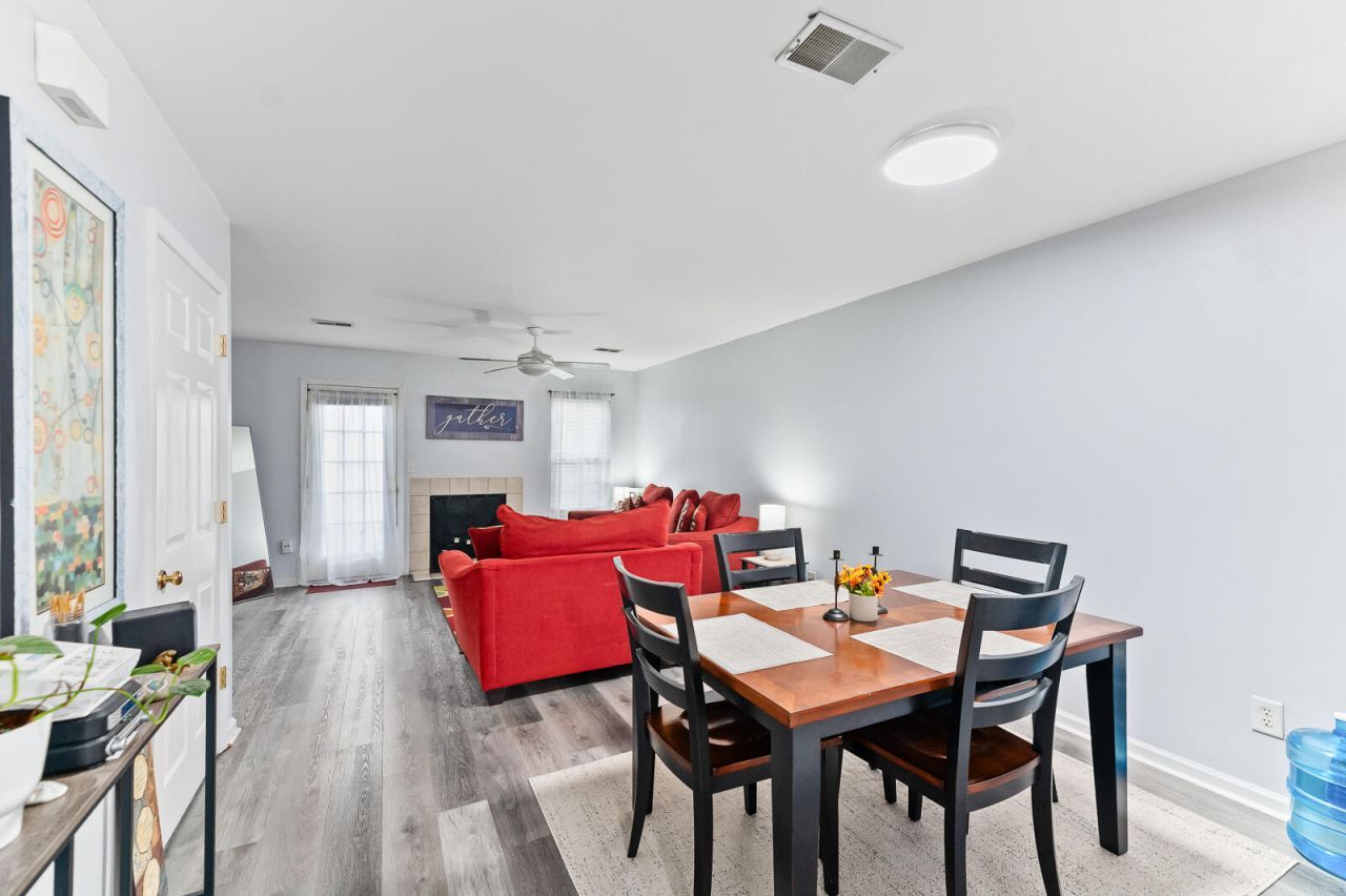 208 Reserve Way Photo 5