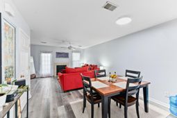 208 Reserve Way photo 4