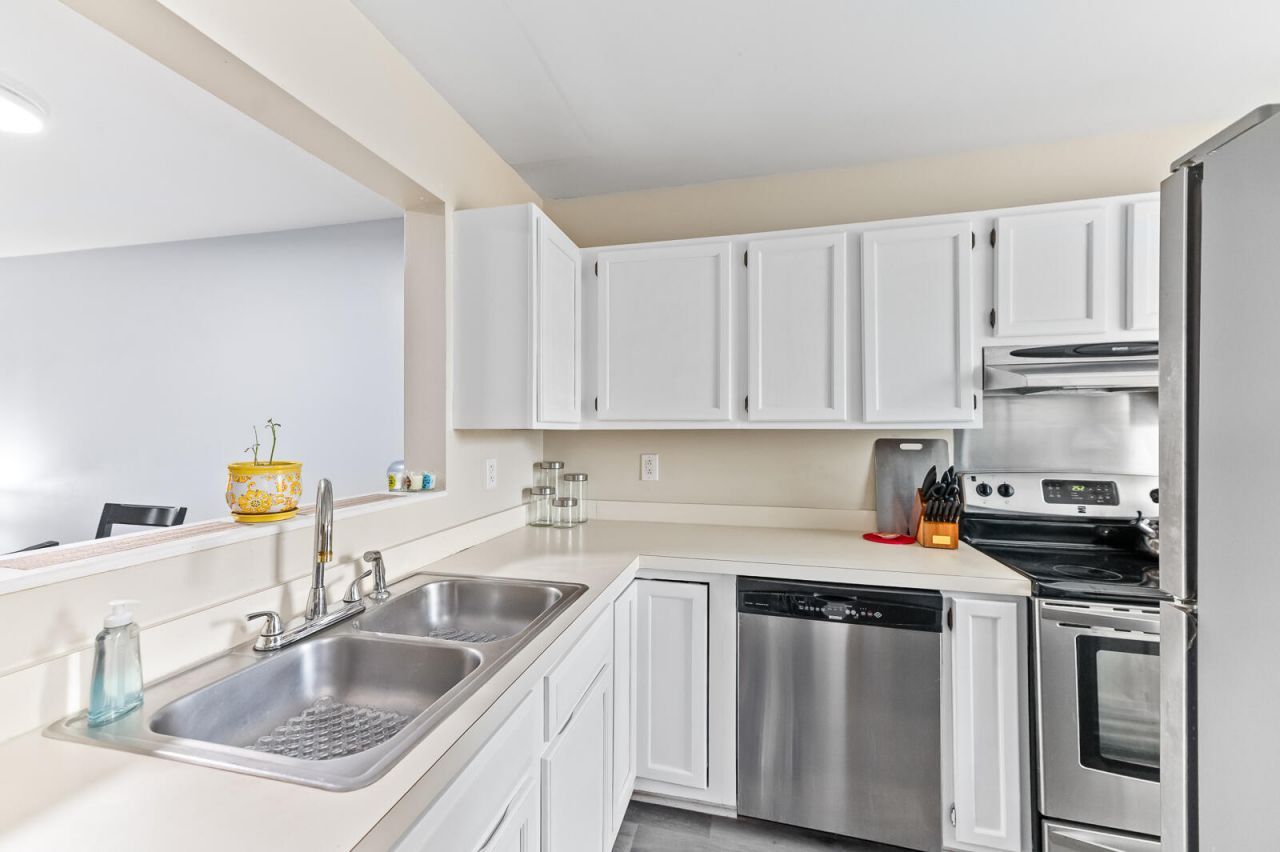 208 Reserve Way Photo 8