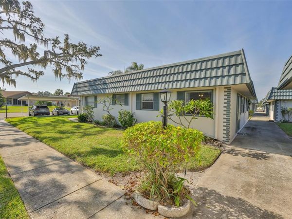 1811 BEDFORD LANE, Unit 153, SUN CITY CENTER, FL 33573