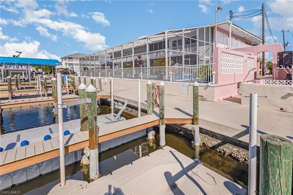 3211 Stringfellow Rd, Unit 104, Saint James City, FL 33956 Photo