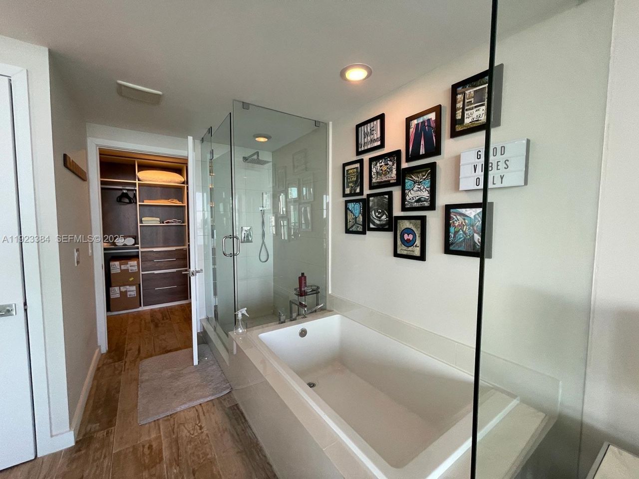 650 NE 32nd St, Unit 3005, Miami, FL 33137 Photo