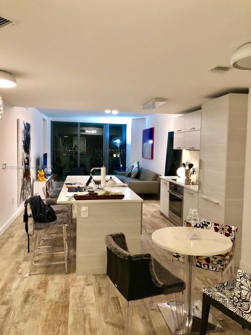 650 NE 32nd St, Unit 3005, Miami, FL 33137 Photo