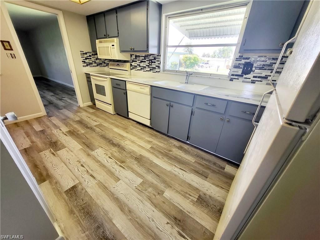 5541 Westwind Ln, Unit 202, Fort Myers, FL 33919 Photo