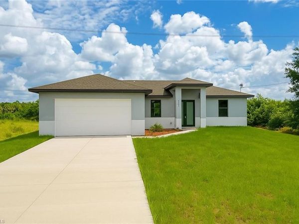 1051 Eisenhower BLVD, LEHIGH ACRES, FL 33974