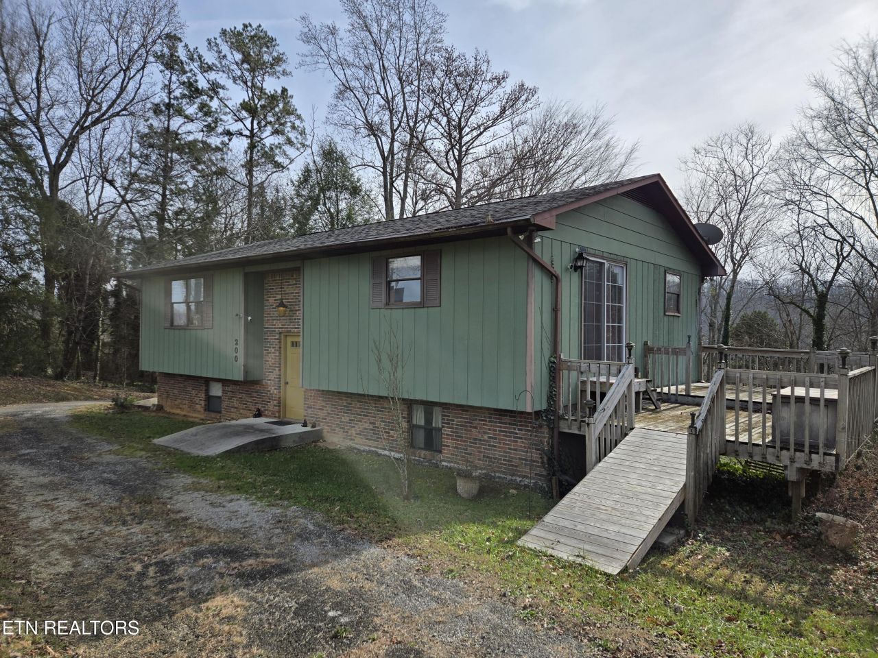 200 Sunset Lane, Harriman, TN 37748 Main Photo