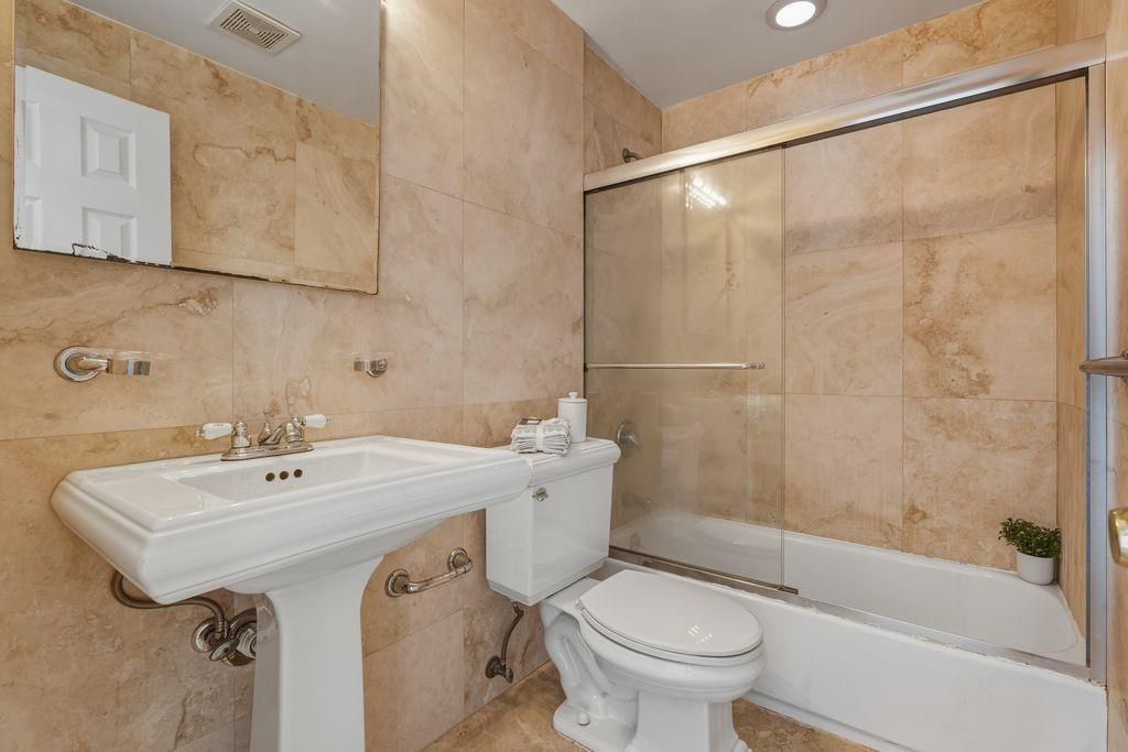 1856 NE 46th Street, Unit F7, Fort Lauderdale, FL 33308 Photo