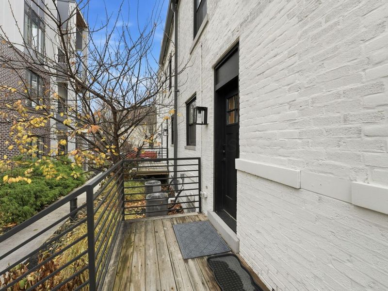 395 W 2nd Avenue, Columbus, OH 43201 Photo 27