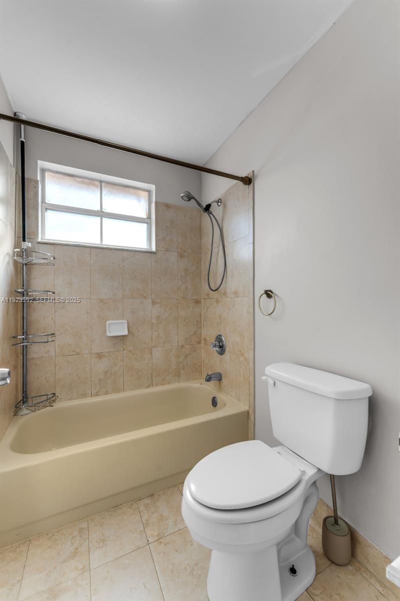 2110 NW 190th Ave, Pembroke Pines, FL 33029 Photo