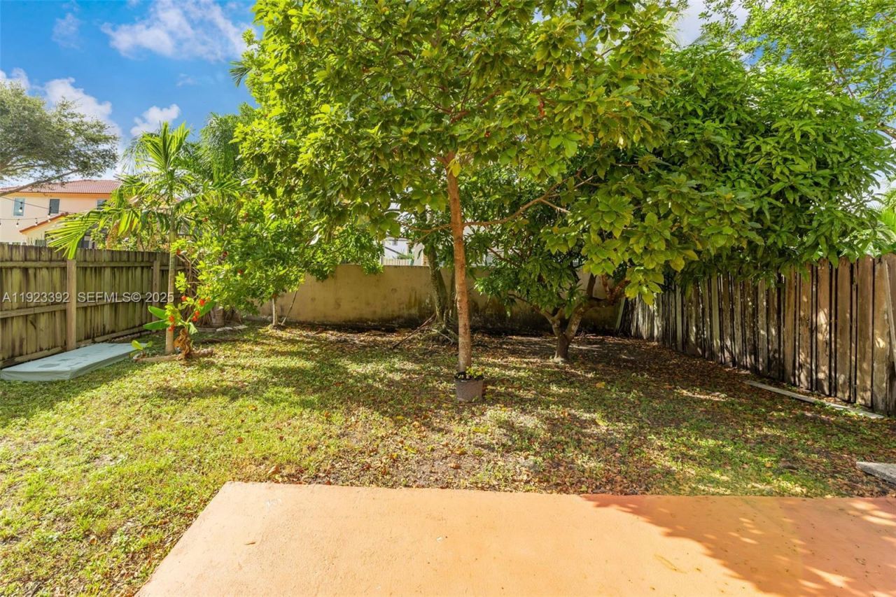 2110 NW 190th Ave, Pembroke Pines, FL 33029 Photo