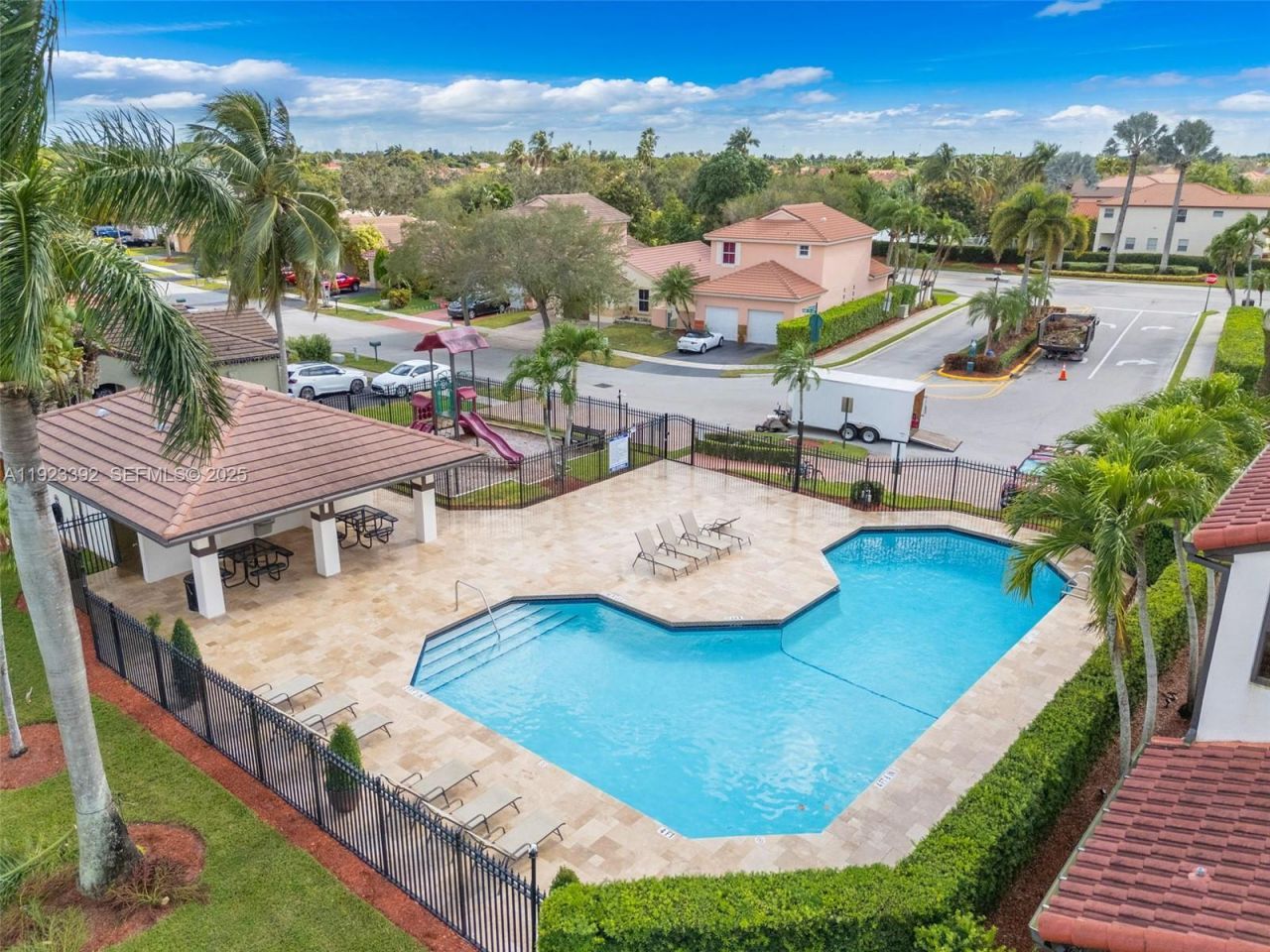 2110 NW 190th Ave, Pembroke Pines, FL 33029 Photo