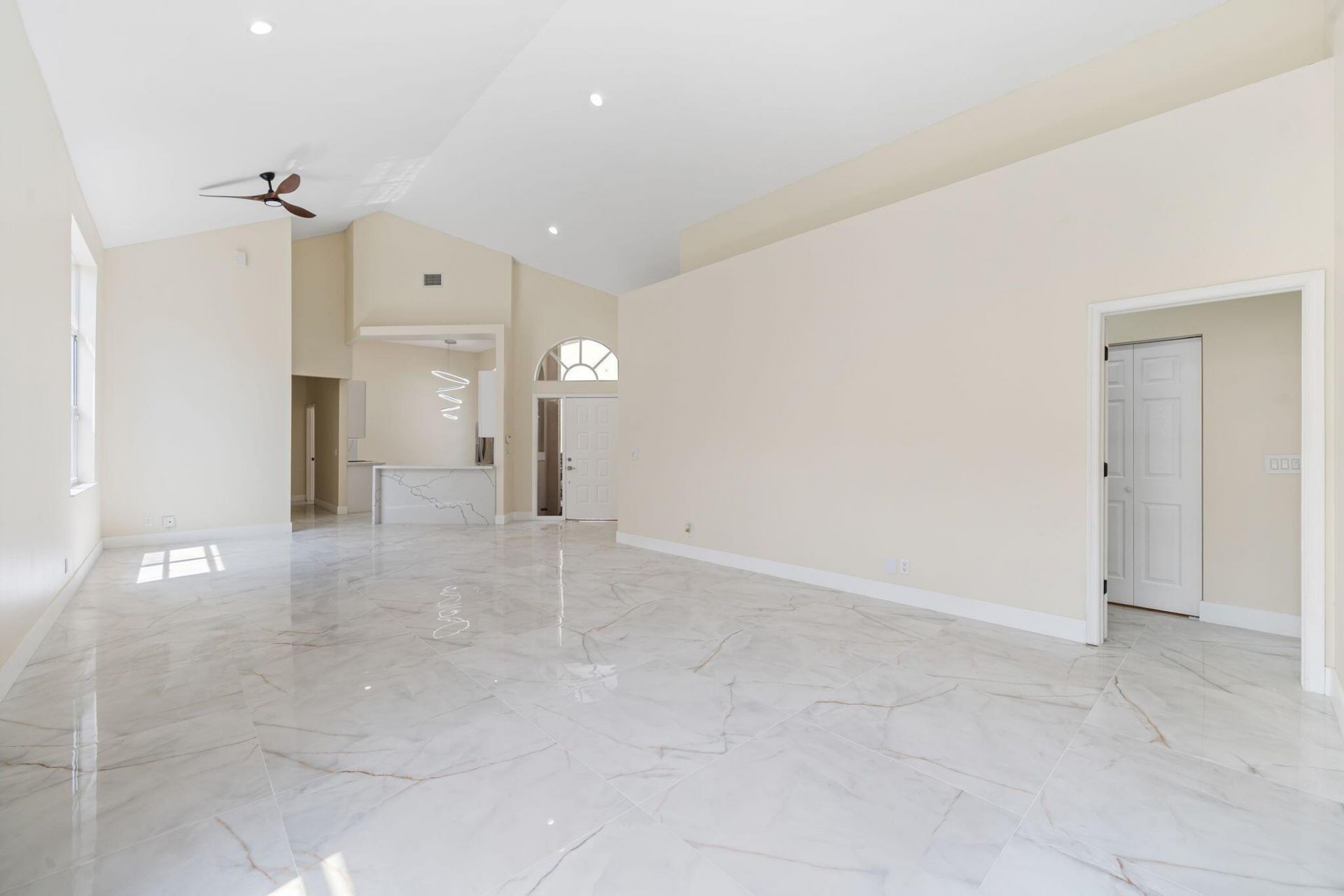 6682 NW 25th Way, Boca Raton, FL 33496 Photo