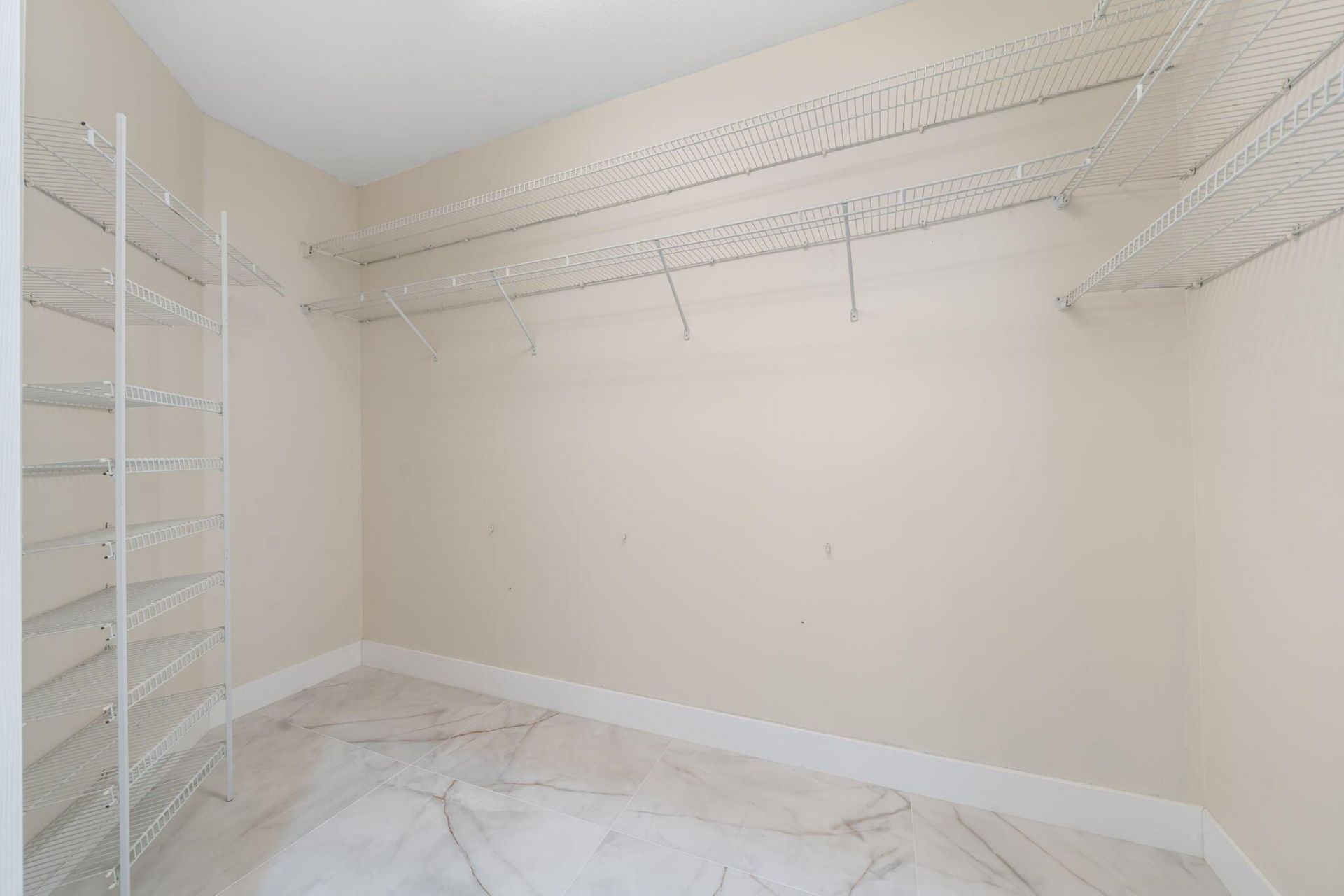 6682 NW 25th Way, Boca Raton, FL 33496 Photo