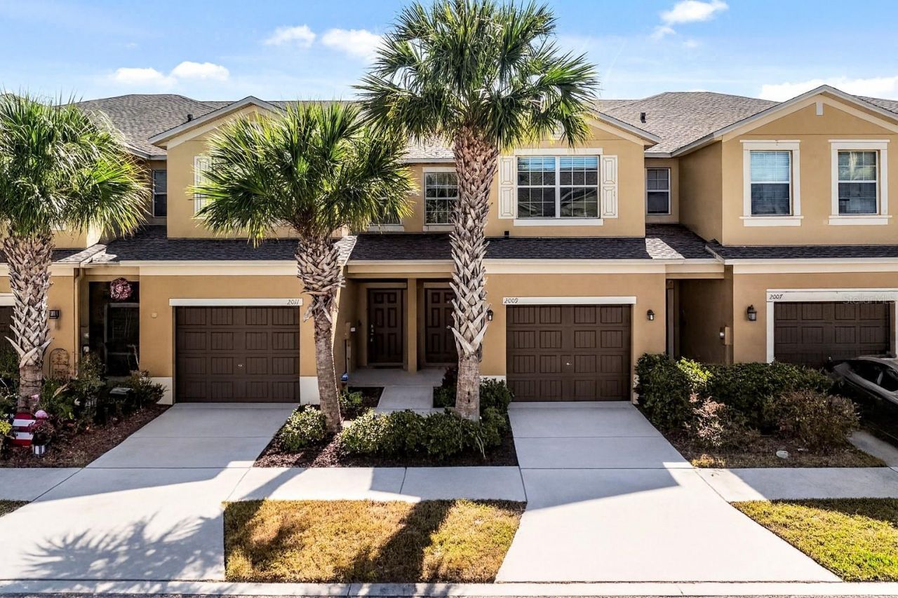 2009 Hawks View Drive, Ruskin, FL 33570 Main Photo