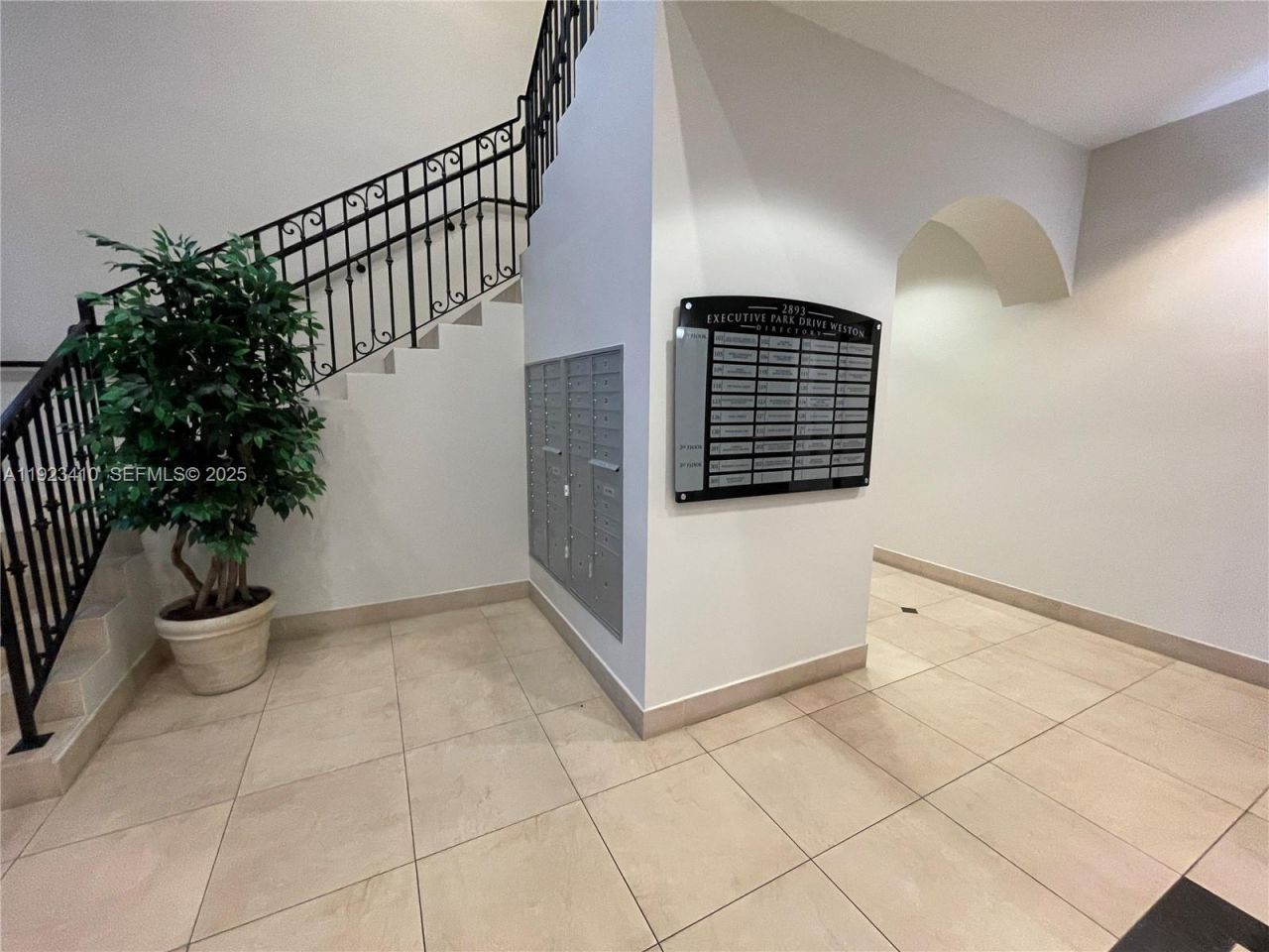 2893 Executive Park Dr, Unit 104, Weston, FL 33331 Photo