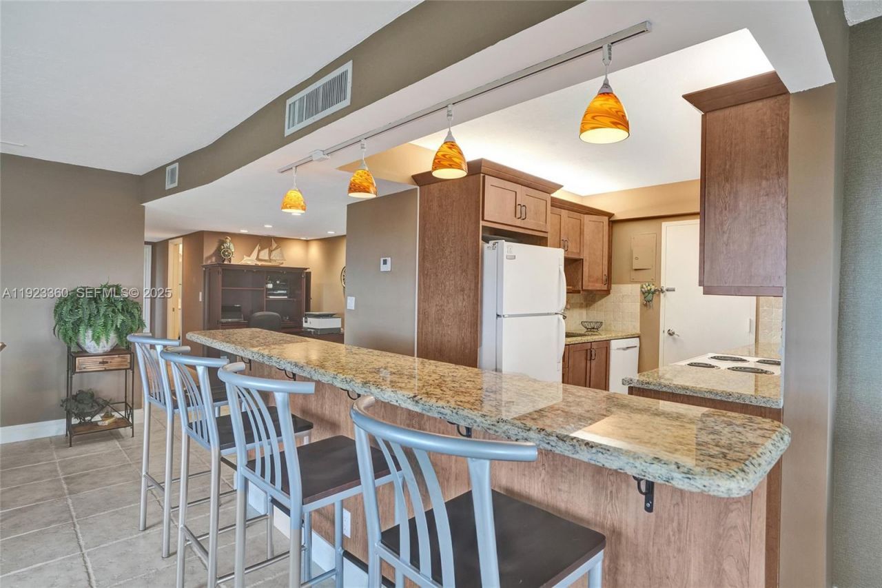 5100 Dupont Blvd, Unit 6M, Fort Lauderdale, FL 33308 Photo