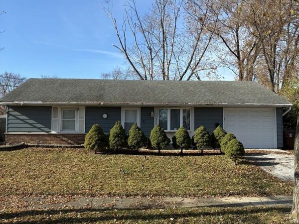 22206 Hawthorne Way, Richton Park, IL 60471