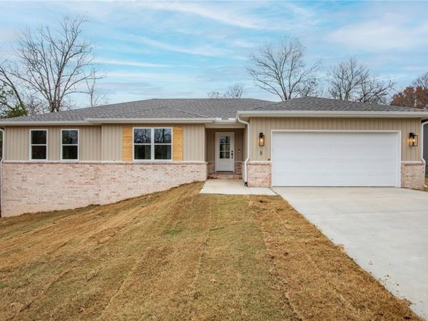 8 Eddleston Lane, Bella Vista, AR 72715