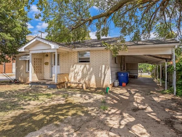 1318 Young Street, Alva, OK 73717