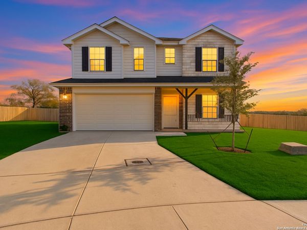 8823 Catnip Pass, Elmendorf, TX 78112