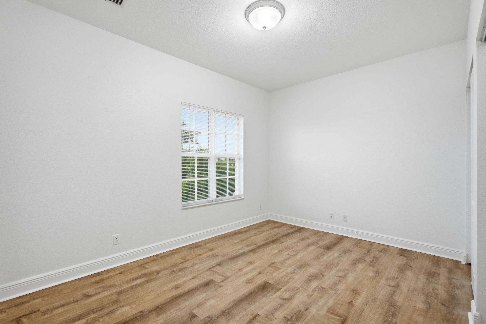 531 S Federal Highway, Unit 14, Lake Worth Beach, FL 33460 Photo