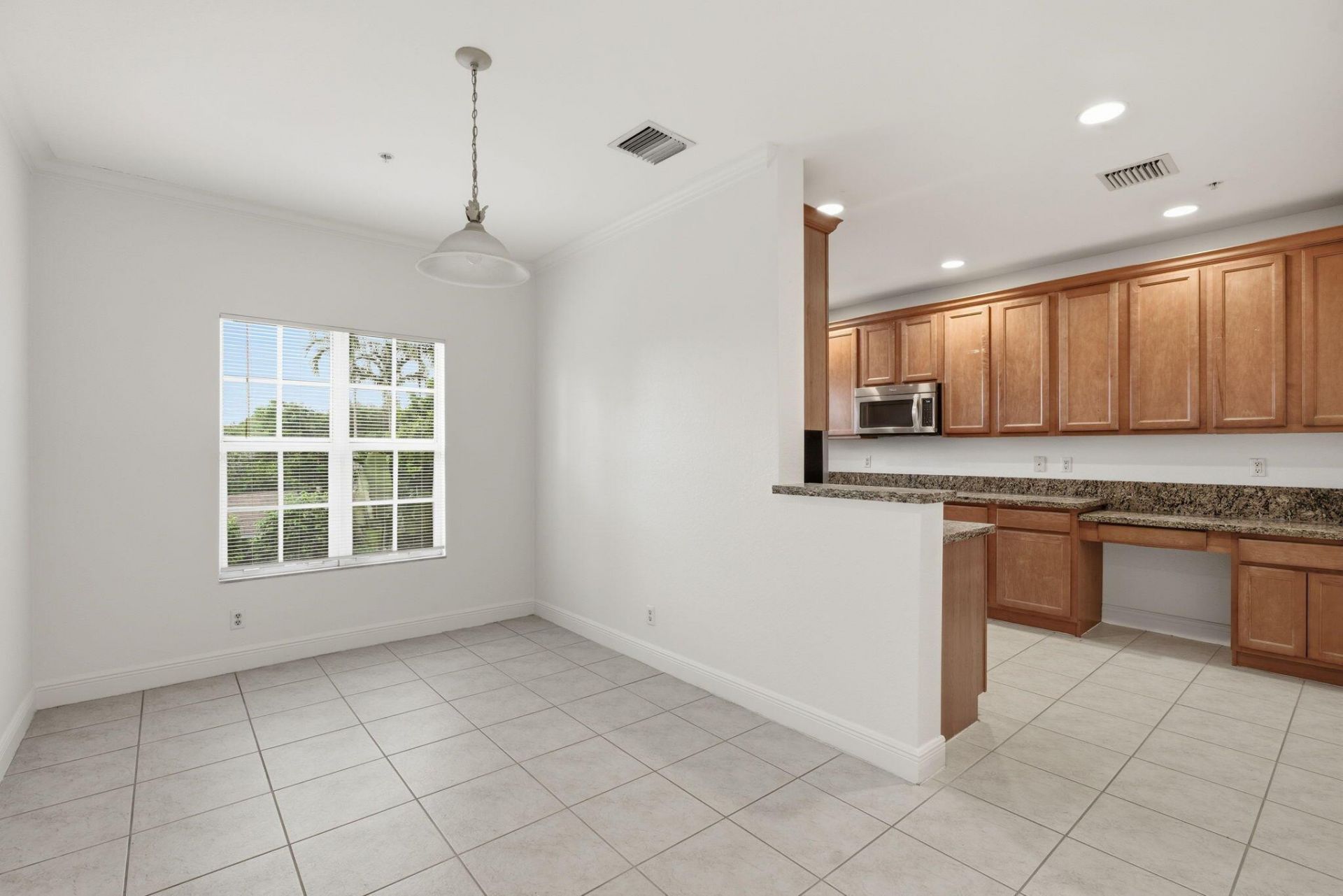 531 S Federal Highway, Unit 14, Lake Worth Beach, FL 33460 Photo