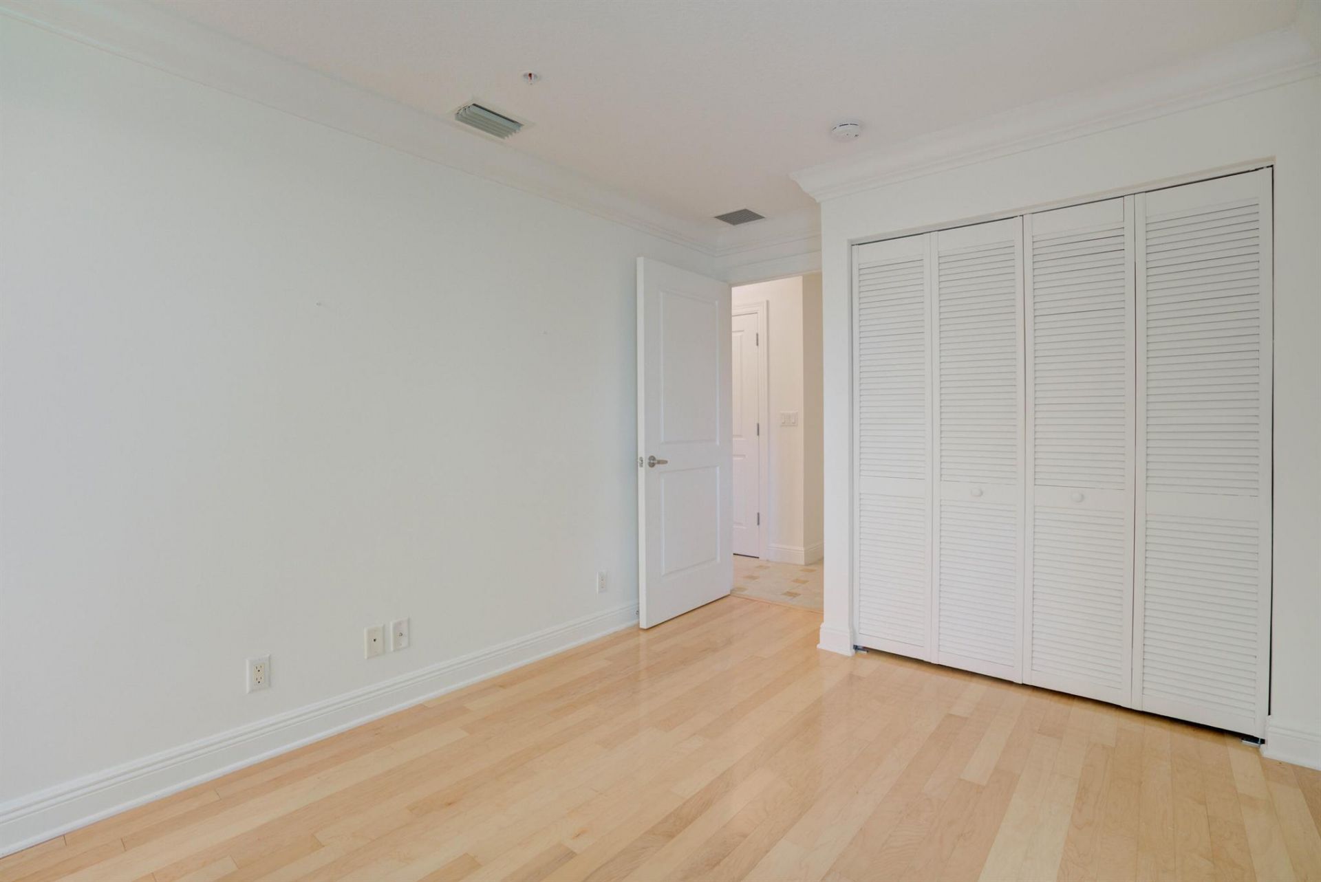 1950 Presidential Way, Unit 10, West Palm Beach, FL 33401 Photo