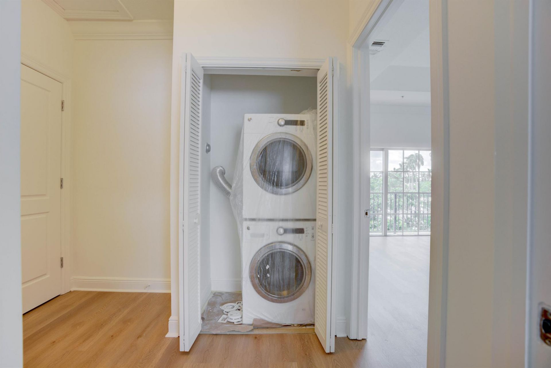 1950 Presidential Way, Unit 10, West Palm Beach, FL 33401 Photo